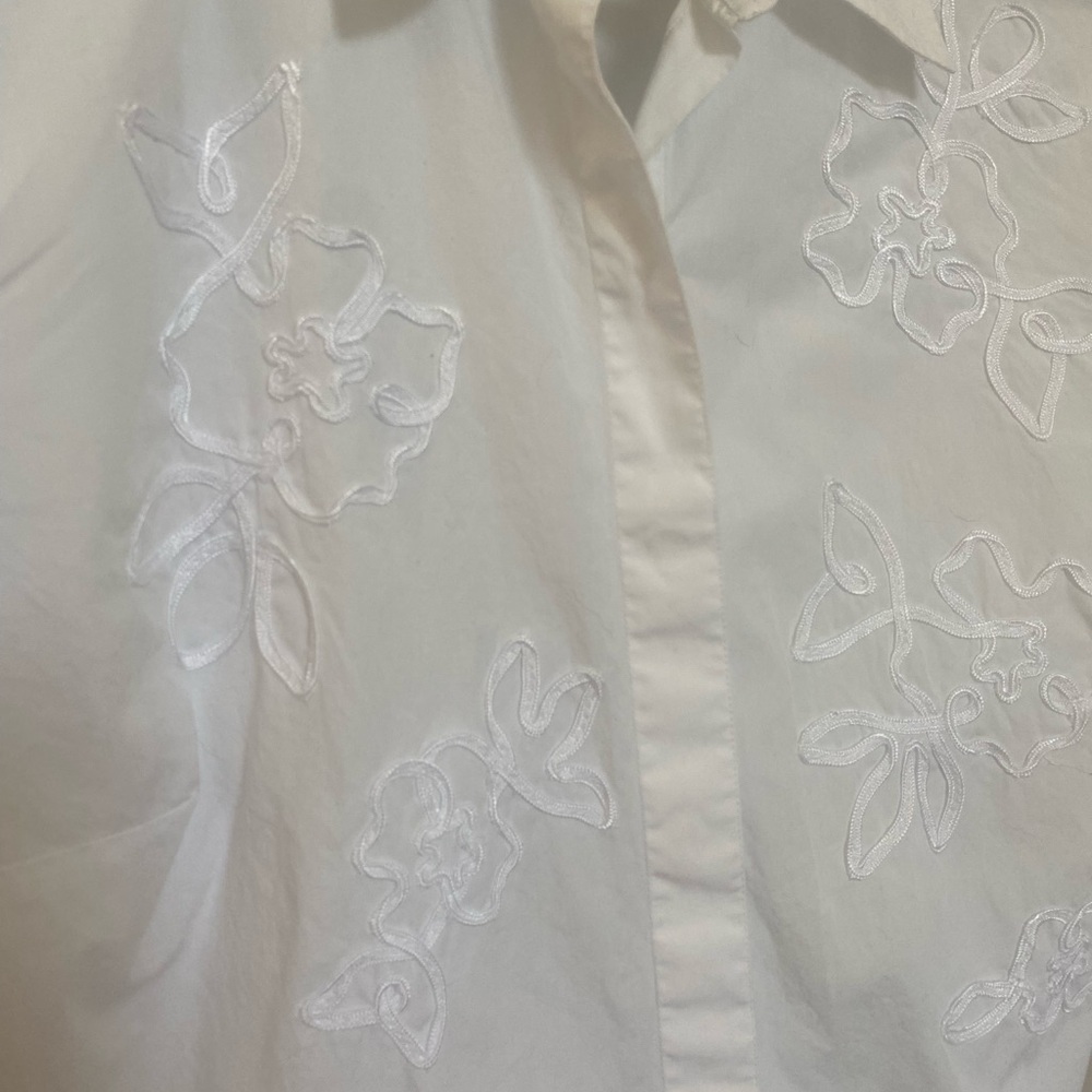 Vintage lace White-on-white floral embroidery  Women's 16W XL top unique custom